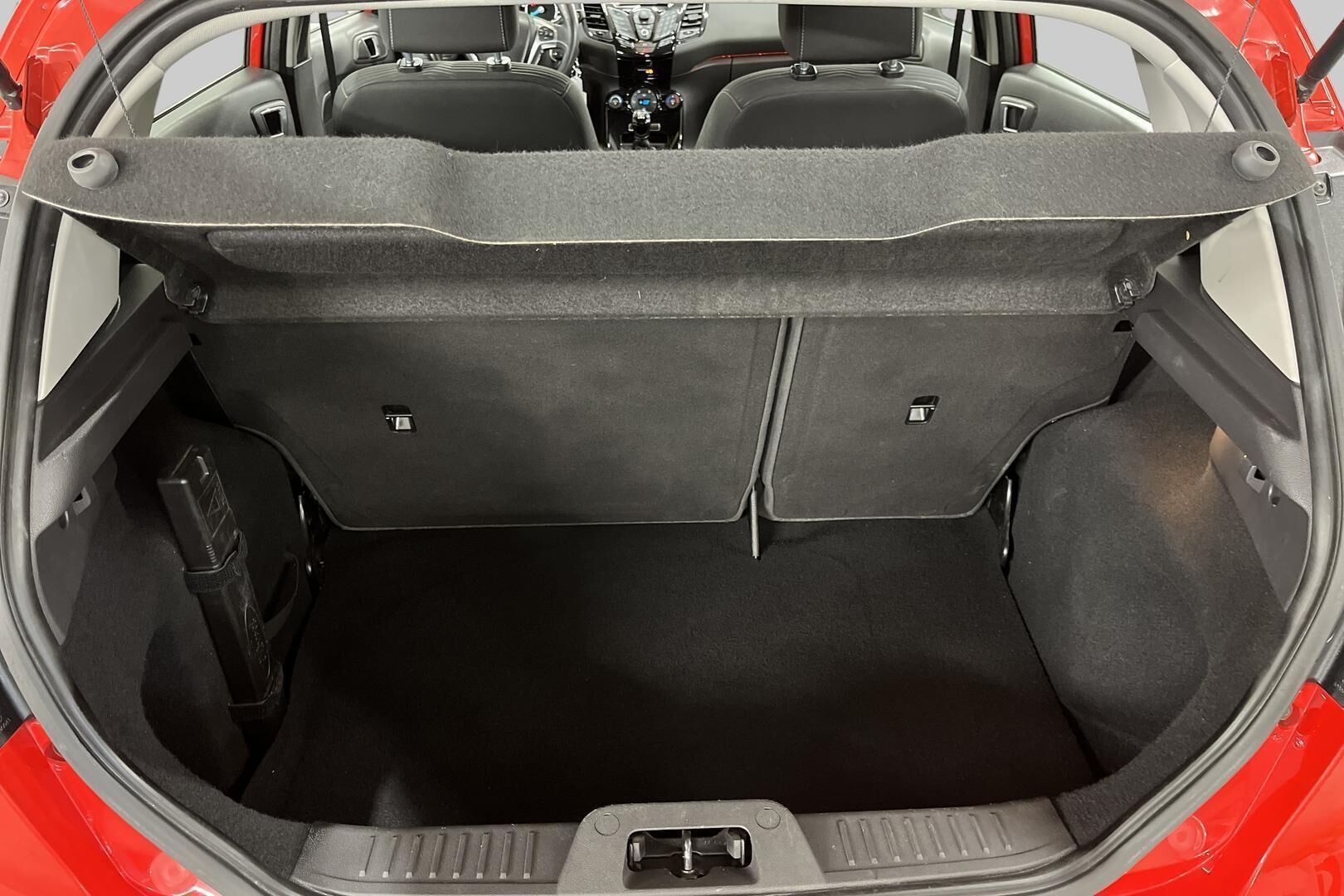 Ford Fiesta iso kuva 12