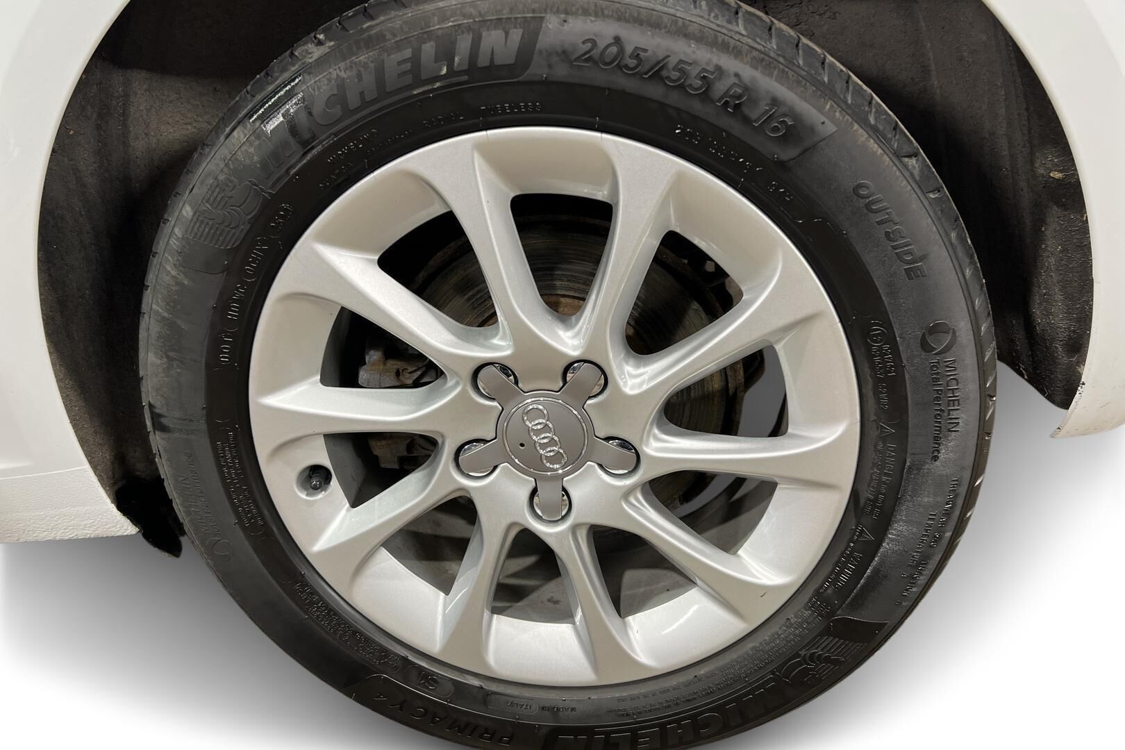 Audi A3 iso kuva 13