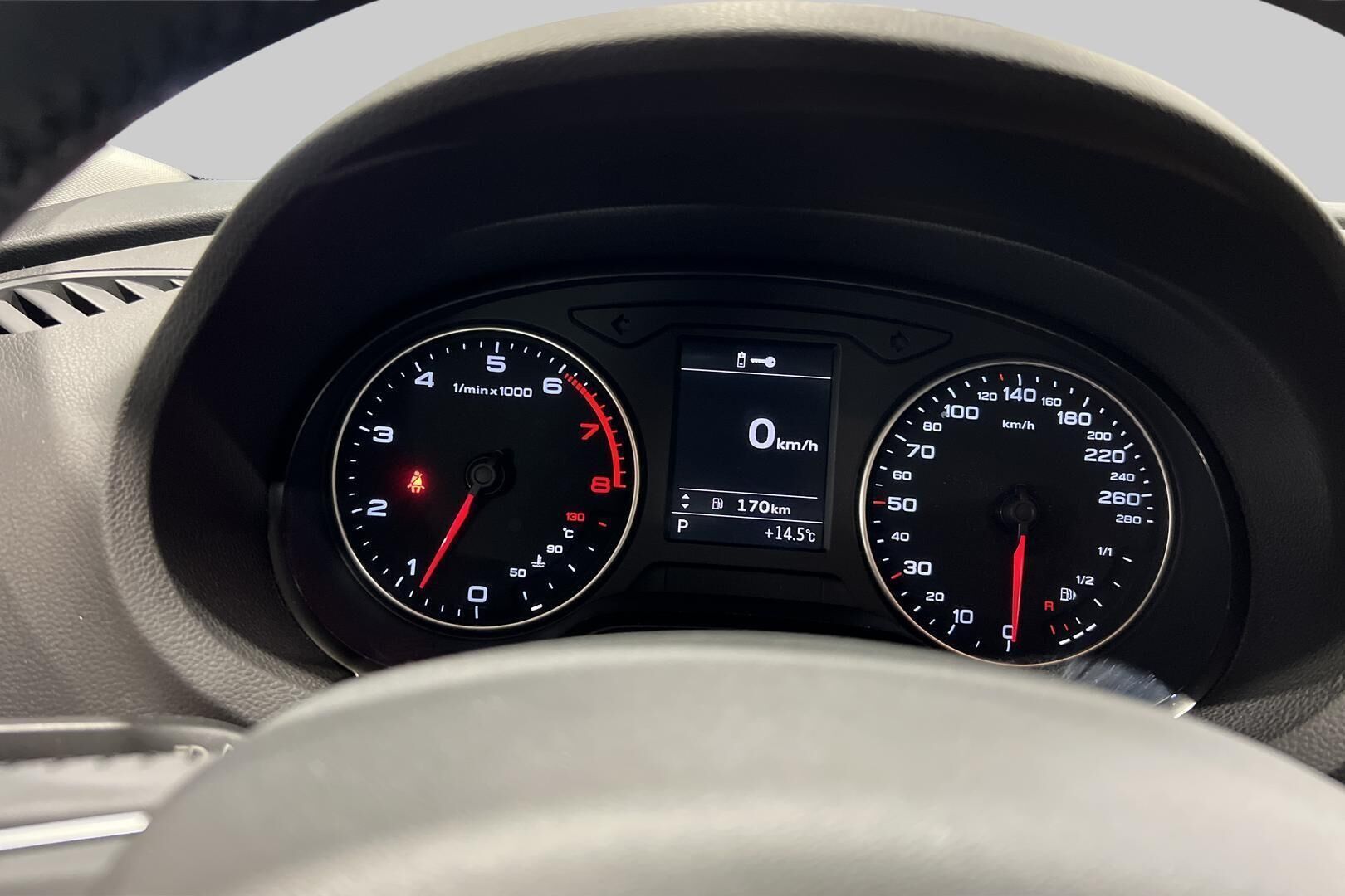 Audi A3 iso kuva 17