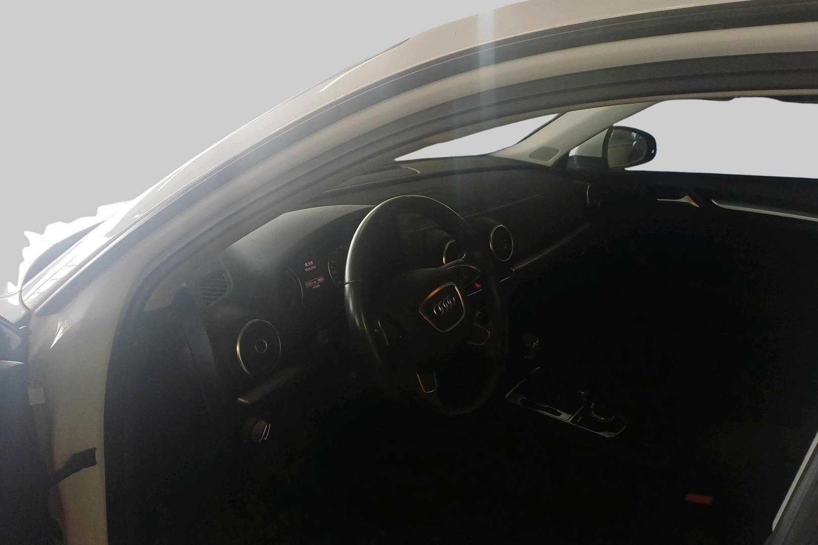 Audi A3 iso kuva 2