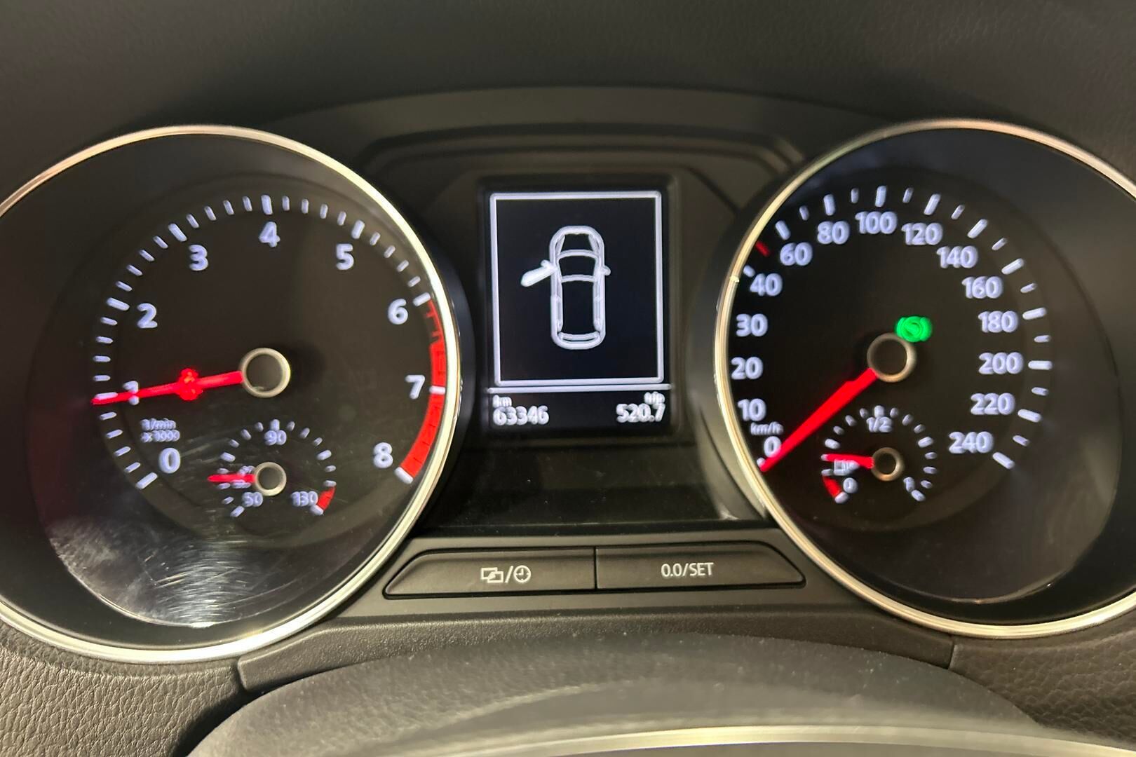 Volkswagen Polo iso kuva 18