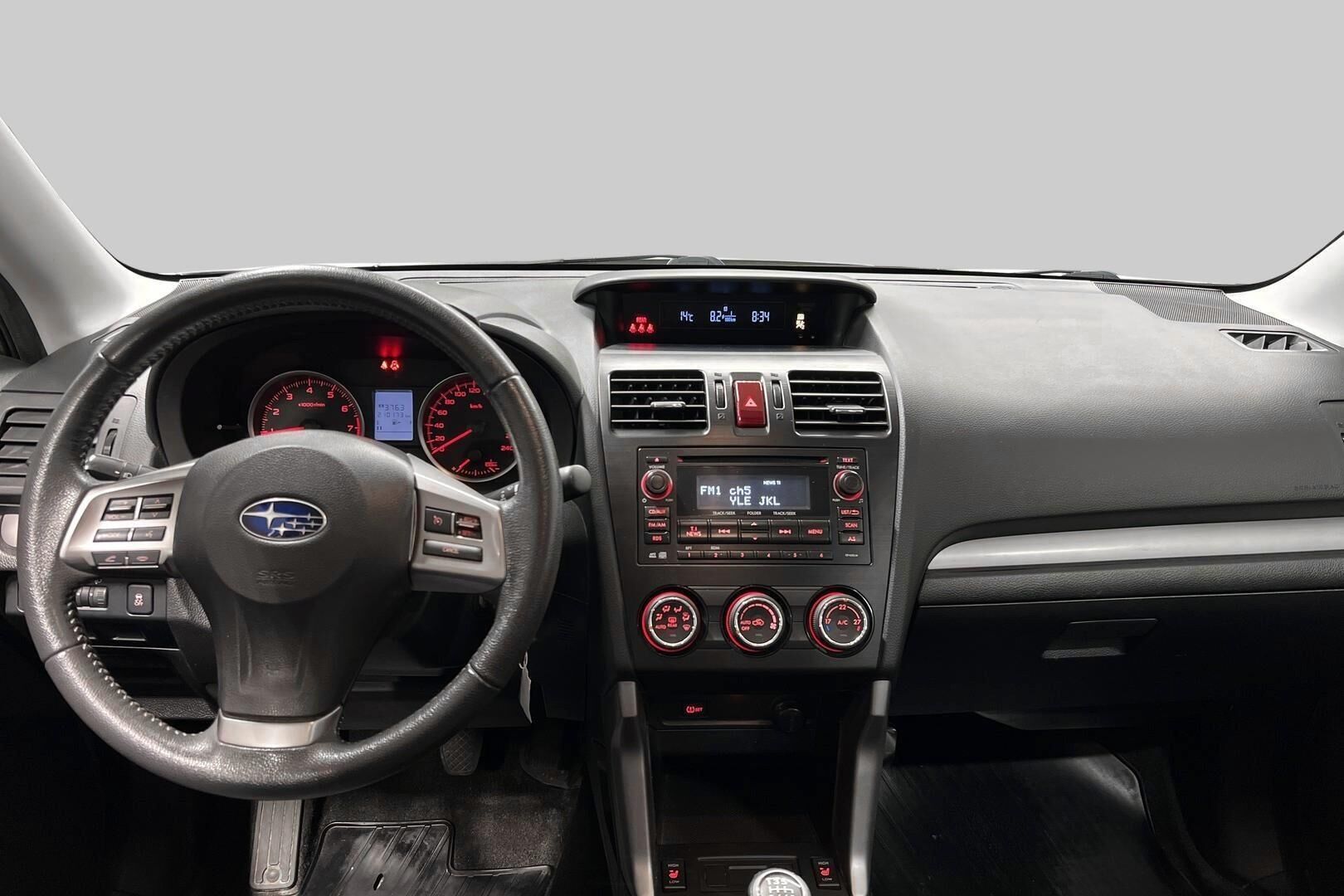 Subaru Forester iso kuva 11