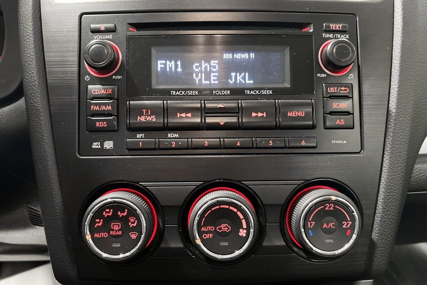Subaru Forester iso kuva 16