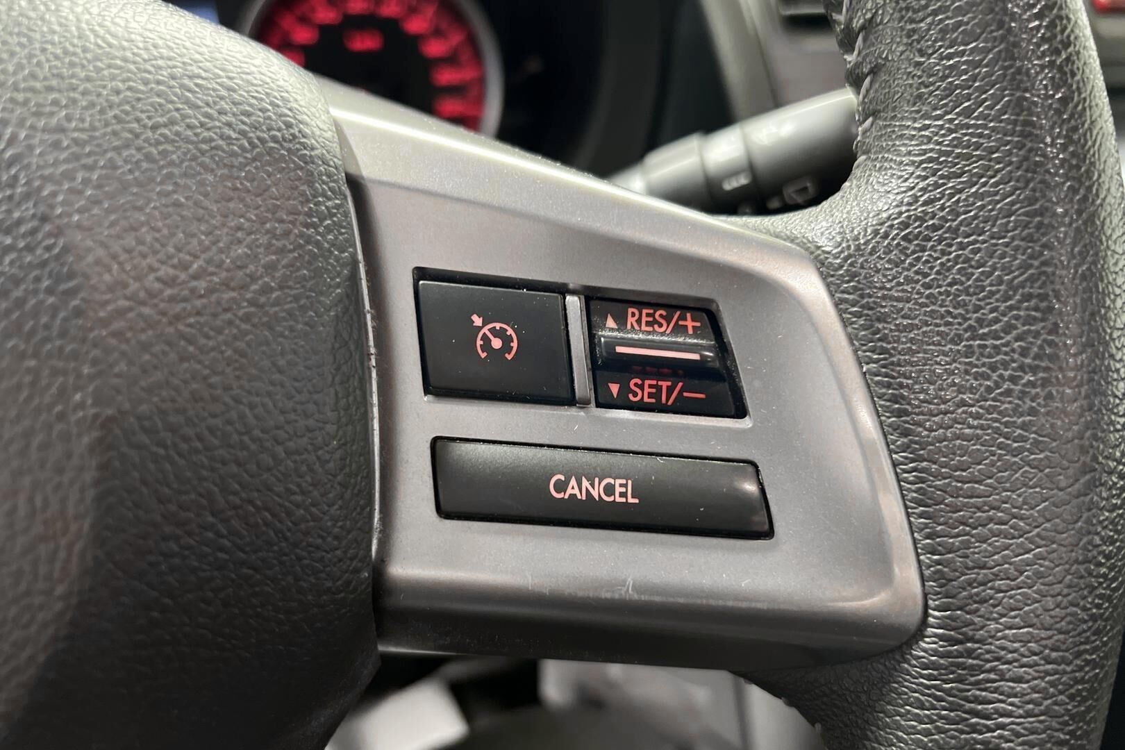 Subaru Forester iso kuva 17