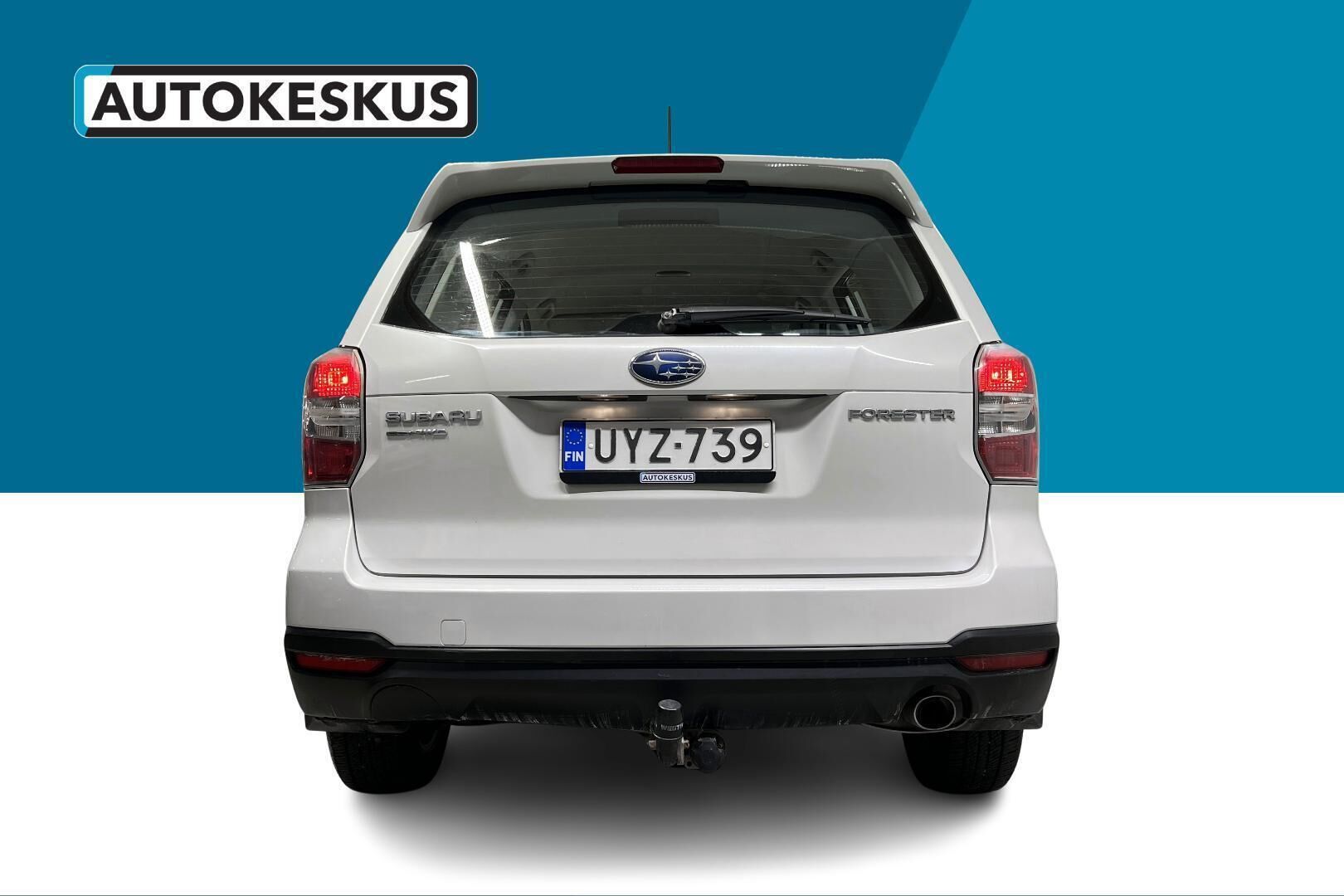 Subaru Forester iso kuva 6
