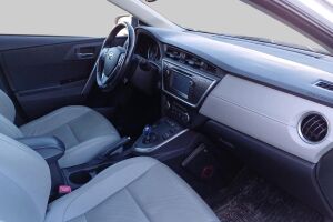 Toyota Auris esikatselu 4