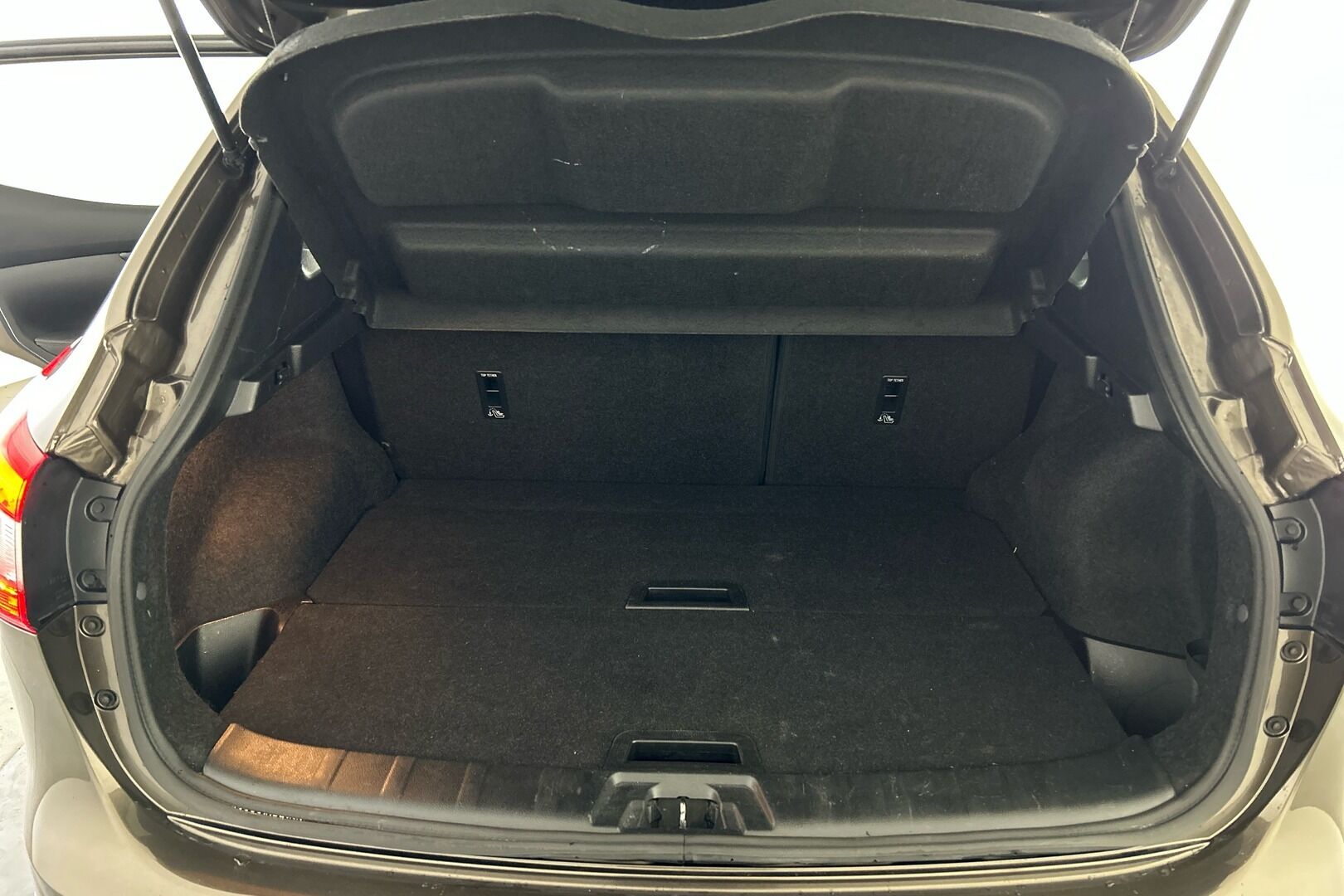 Nissan Qashqai iso kuva 10