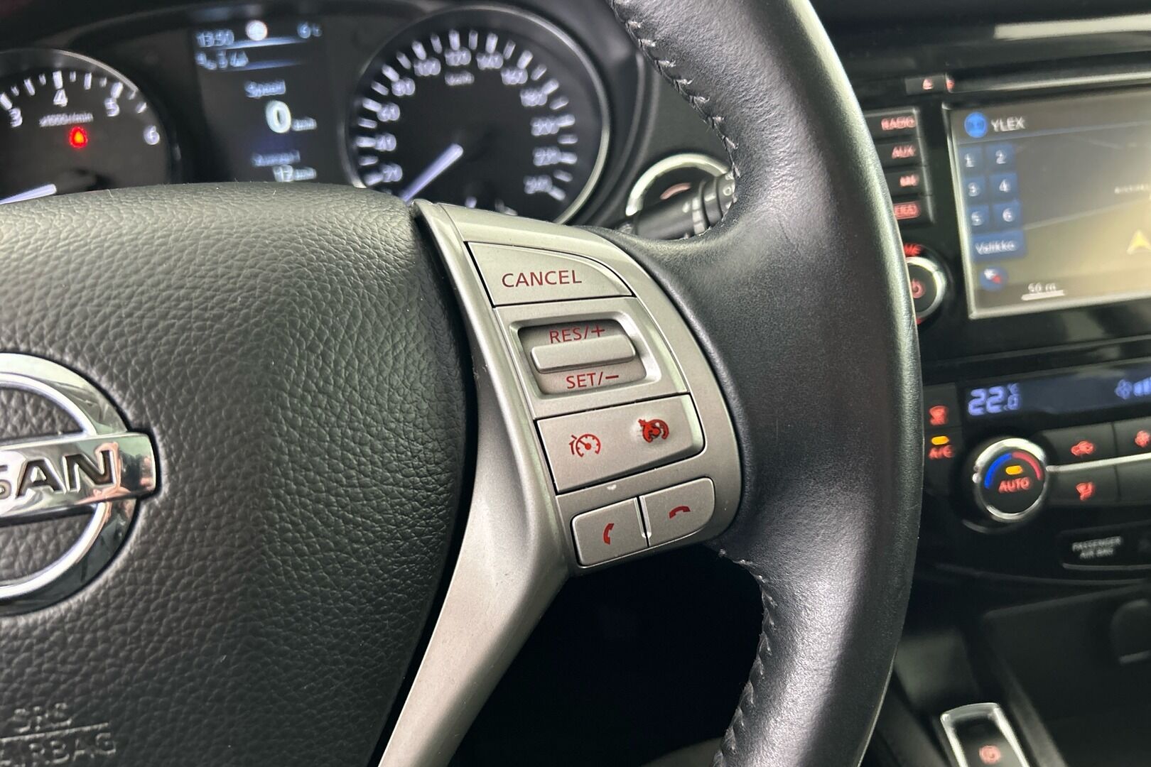 Nissan Qashqai iso kuva 12