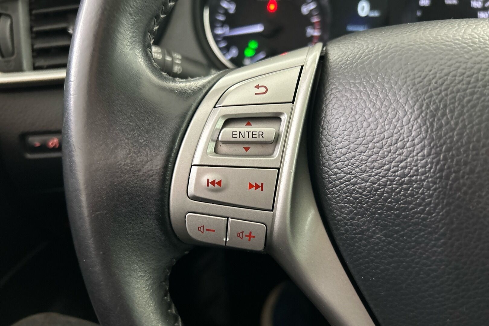Nissan Qashqai iso kuva 13