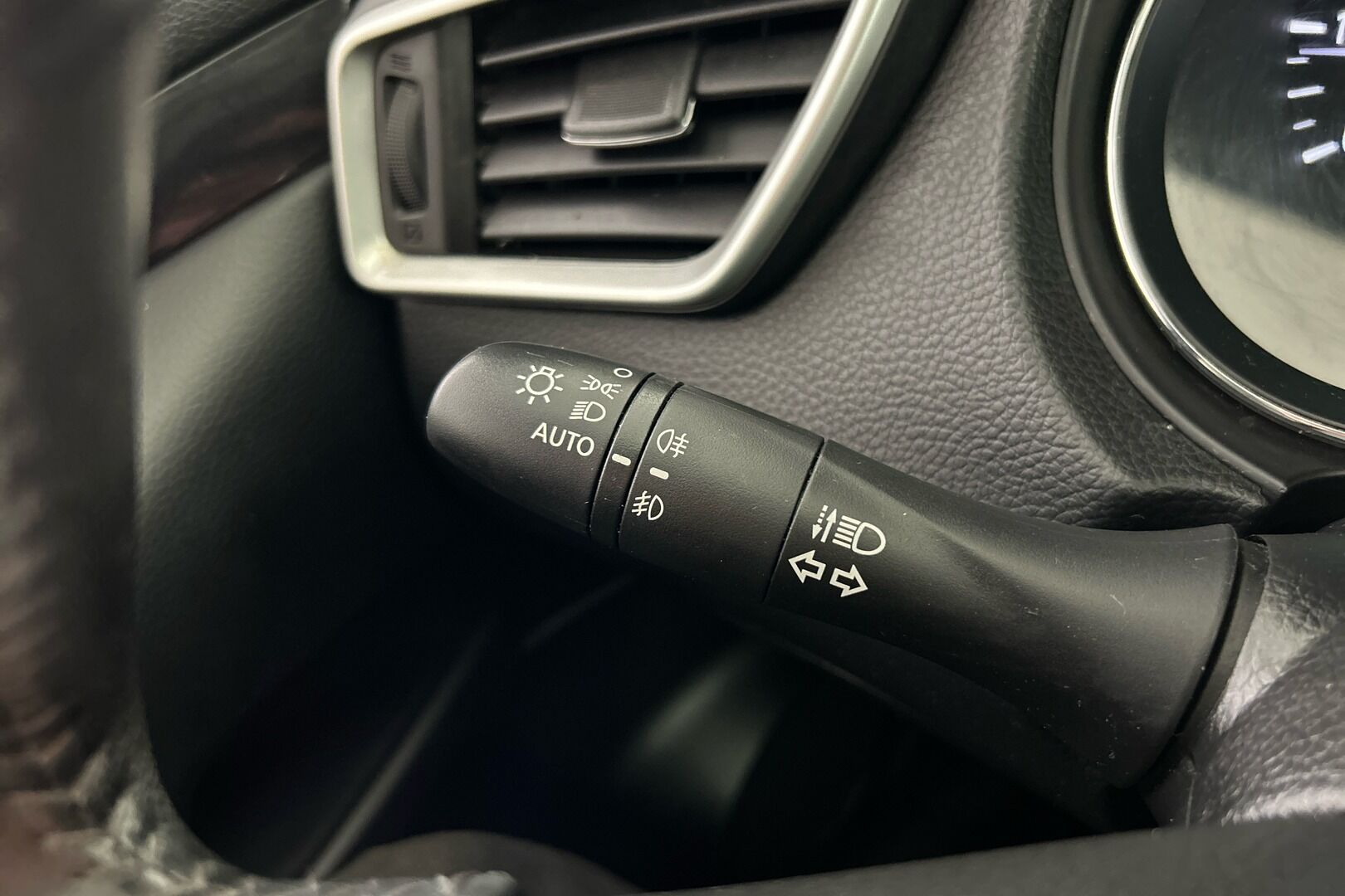 Nissan Qashqai iso kuva 14
