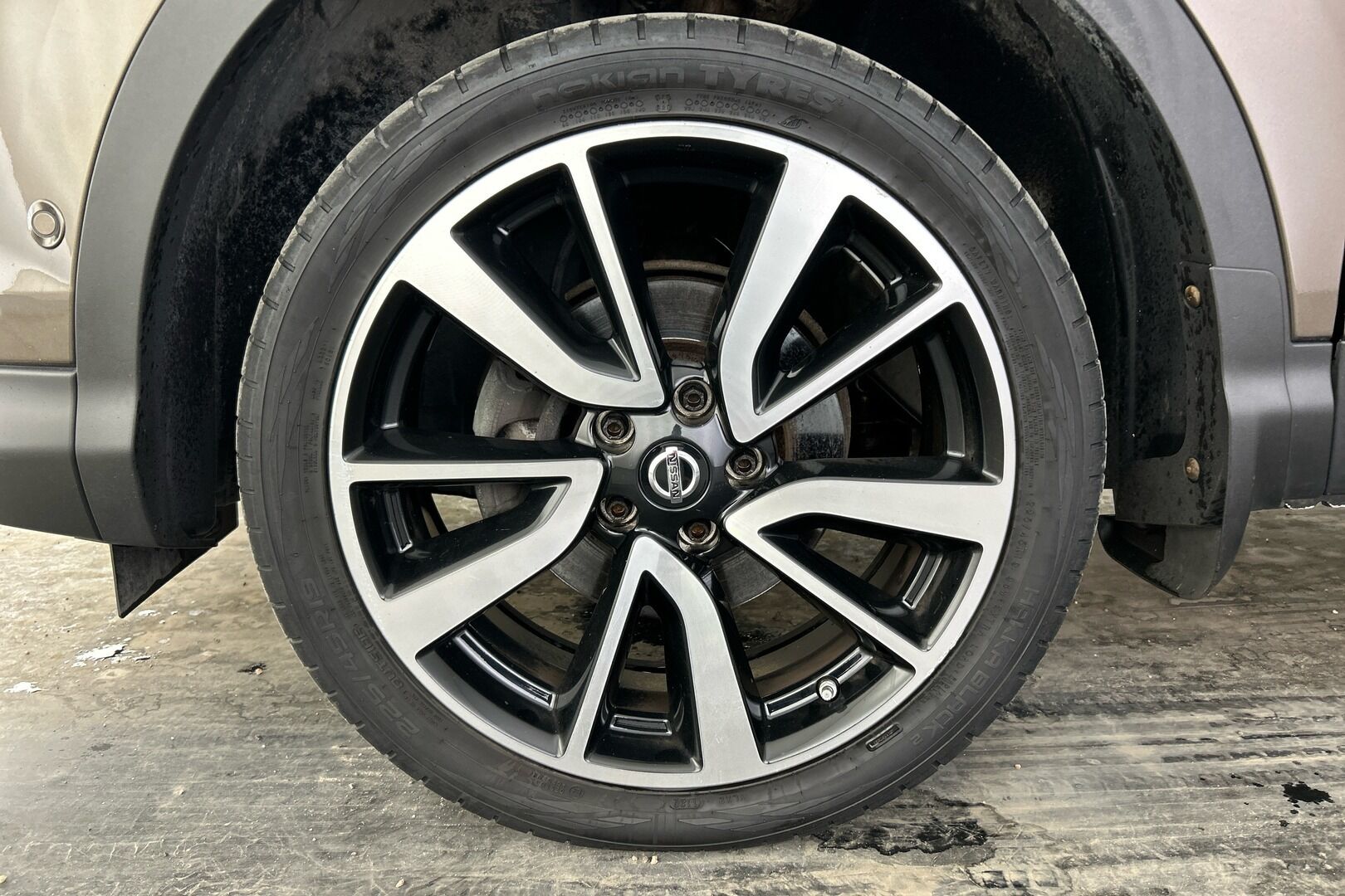 Nissan Qashqai iso kuva 21