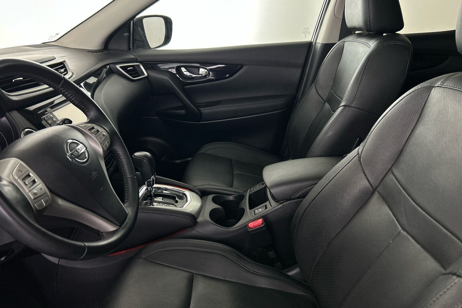 Nissan Qashqai iso kuva 4