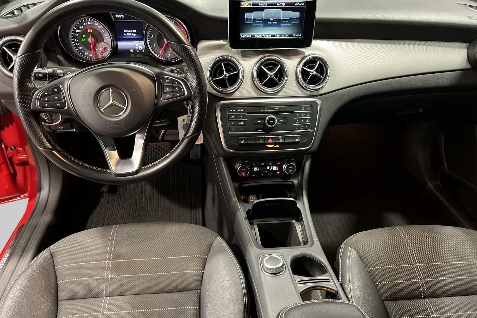 Mercedes-Benz CLA iso kuva 10