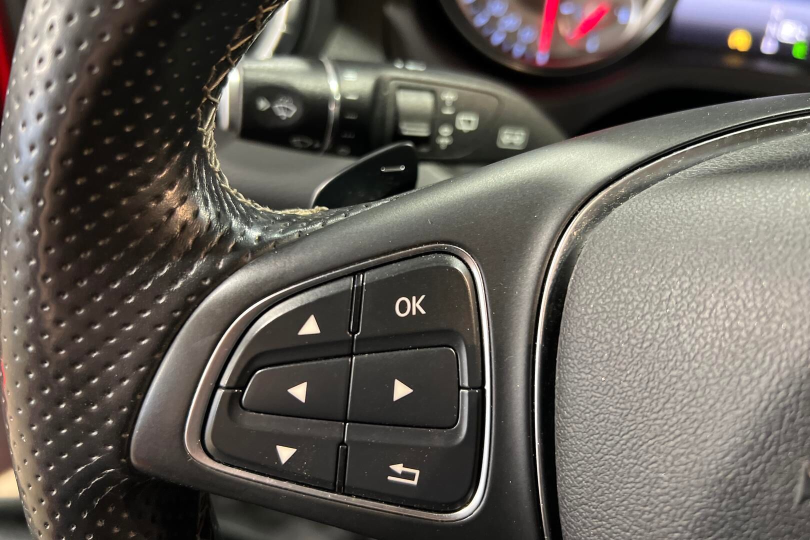 Mercedes-Benz CLA iso kuva 11