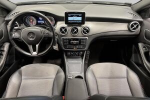 Mercedes-Benz GLA esikatselu 11