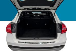 Mercedes-Benz GLA esikatselu 12