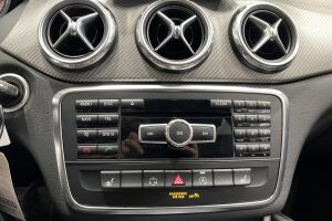 Mercedes-Benz GLA esikatselu 17