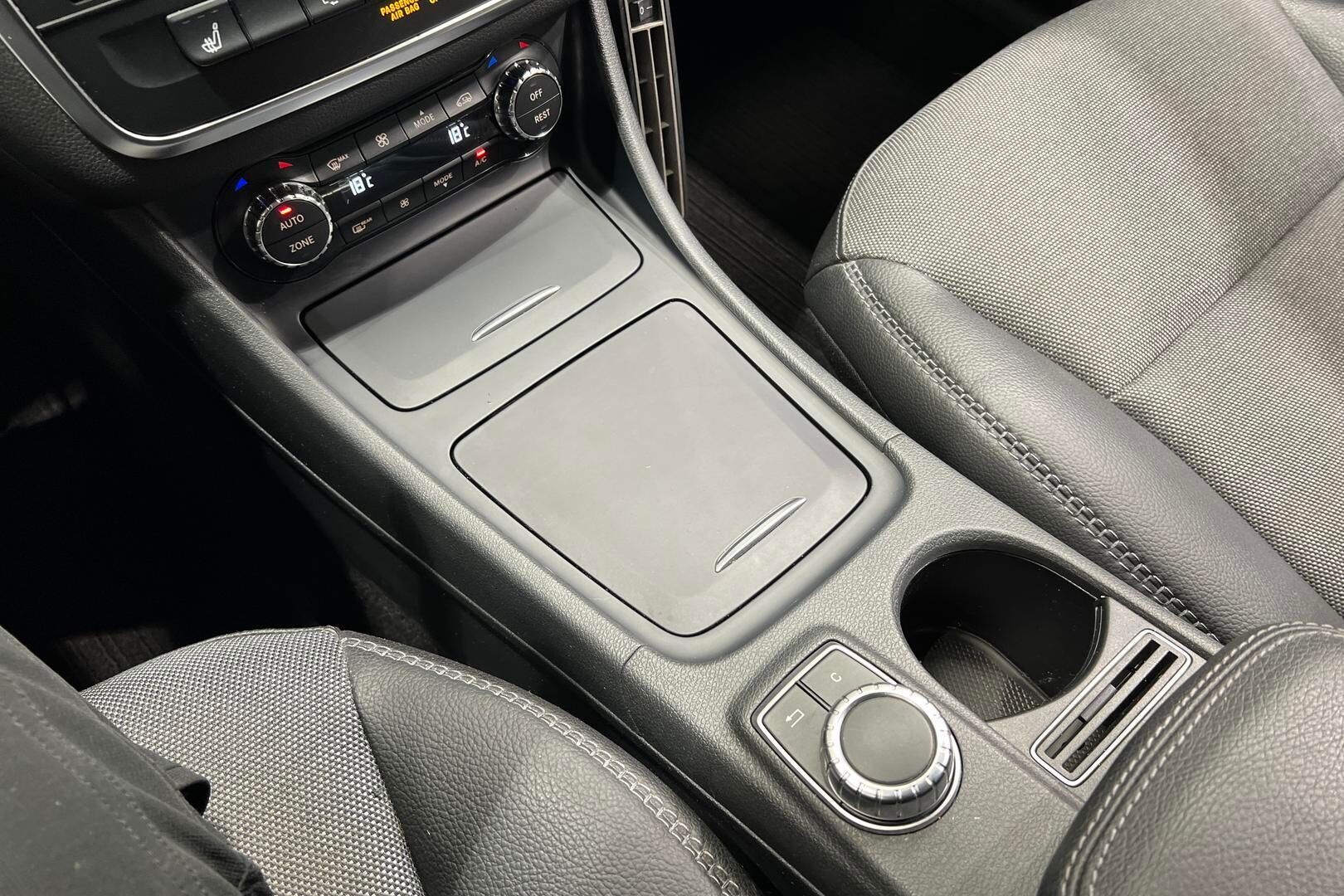 Mercedes-Benz GLA iso kuva 19