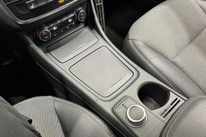 Mercedes-Benz GLA esikatselu 19