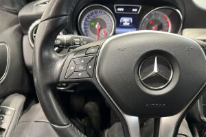 Mercedes-Benz GLA esikatselu 22