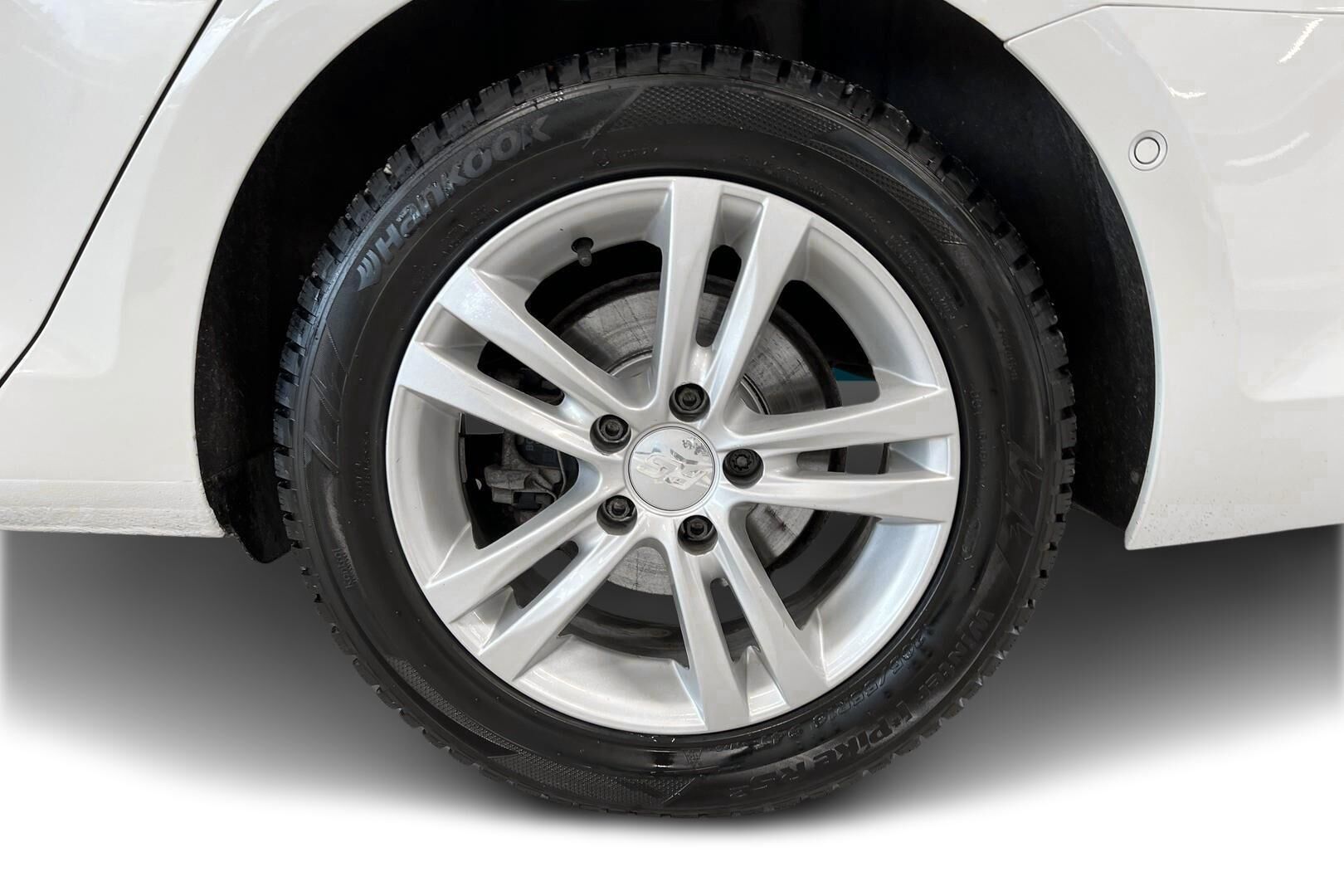 Volkswagen Golf iso kuva 13