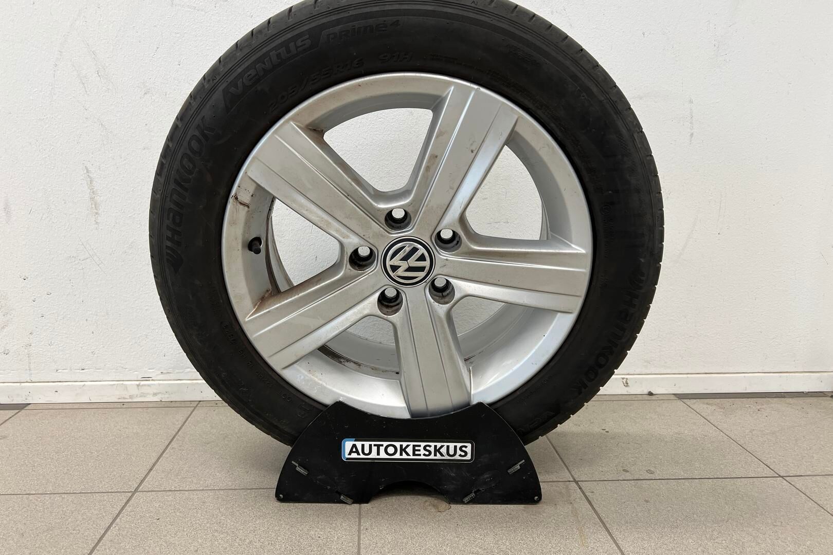 Volkswagen Golf iso kuva 21