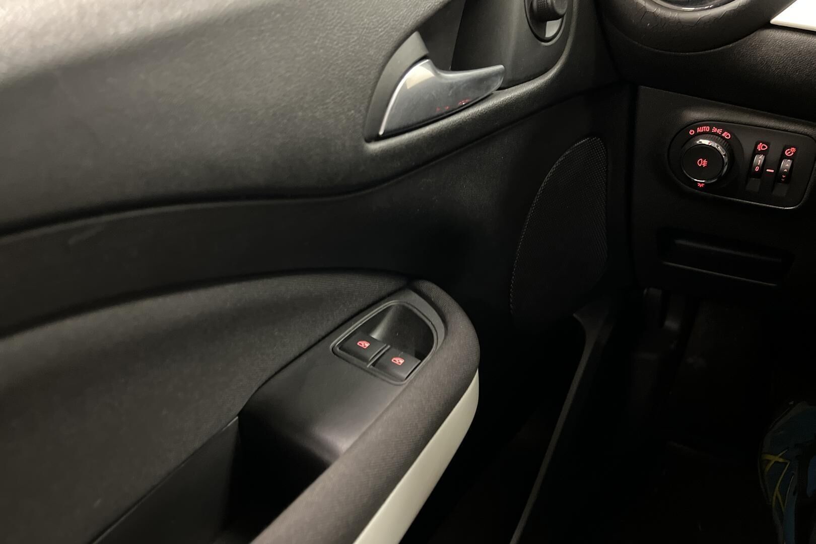 Opel Adam iso kuva 20