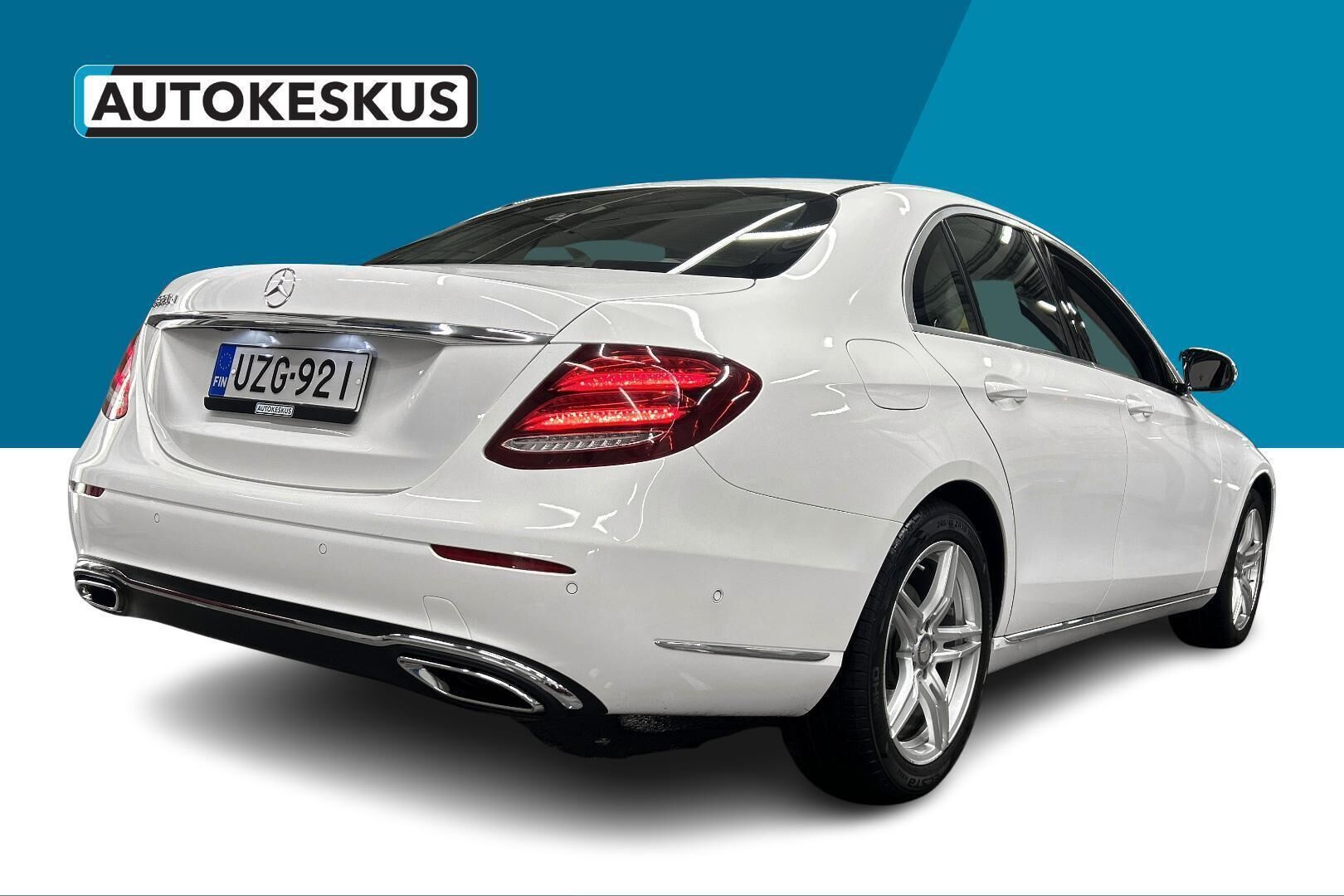 Mercedes-Benz E iso kuva 5