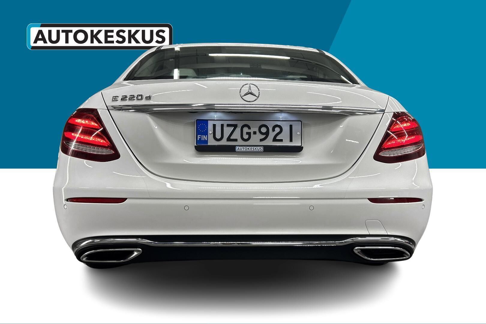 Mercedes-Benz E iso kuva 6