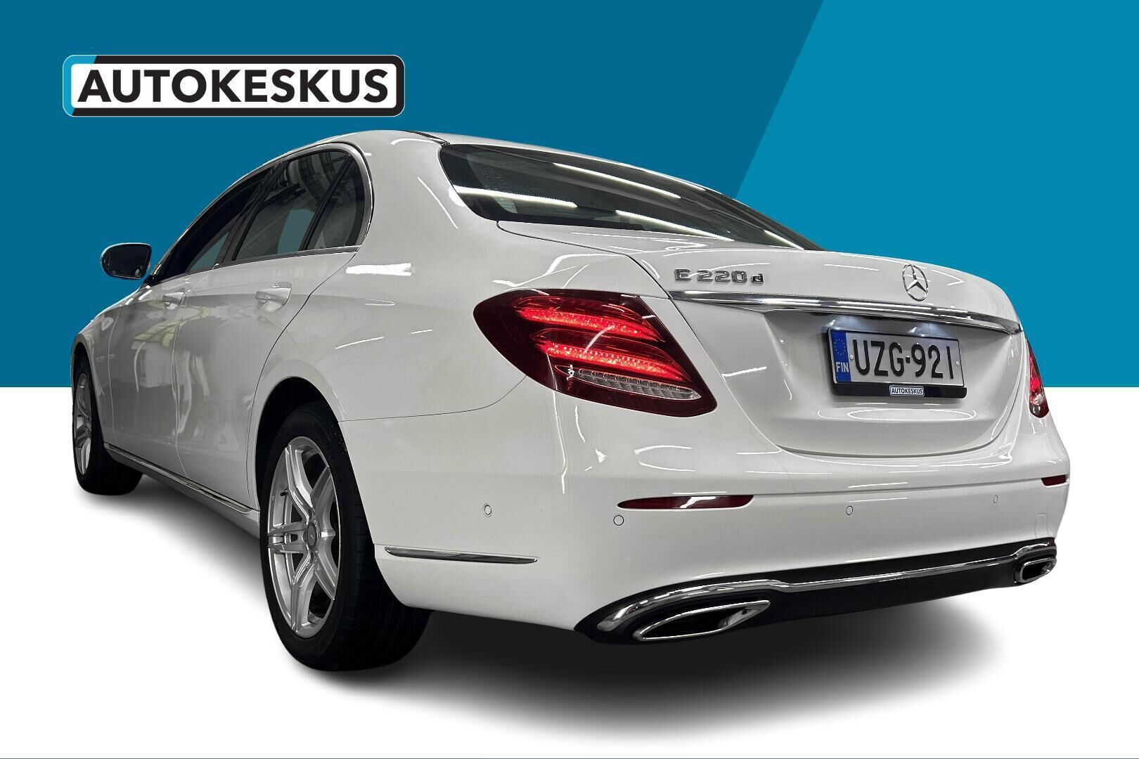 Mercedes-Benz E iso kuva 7
