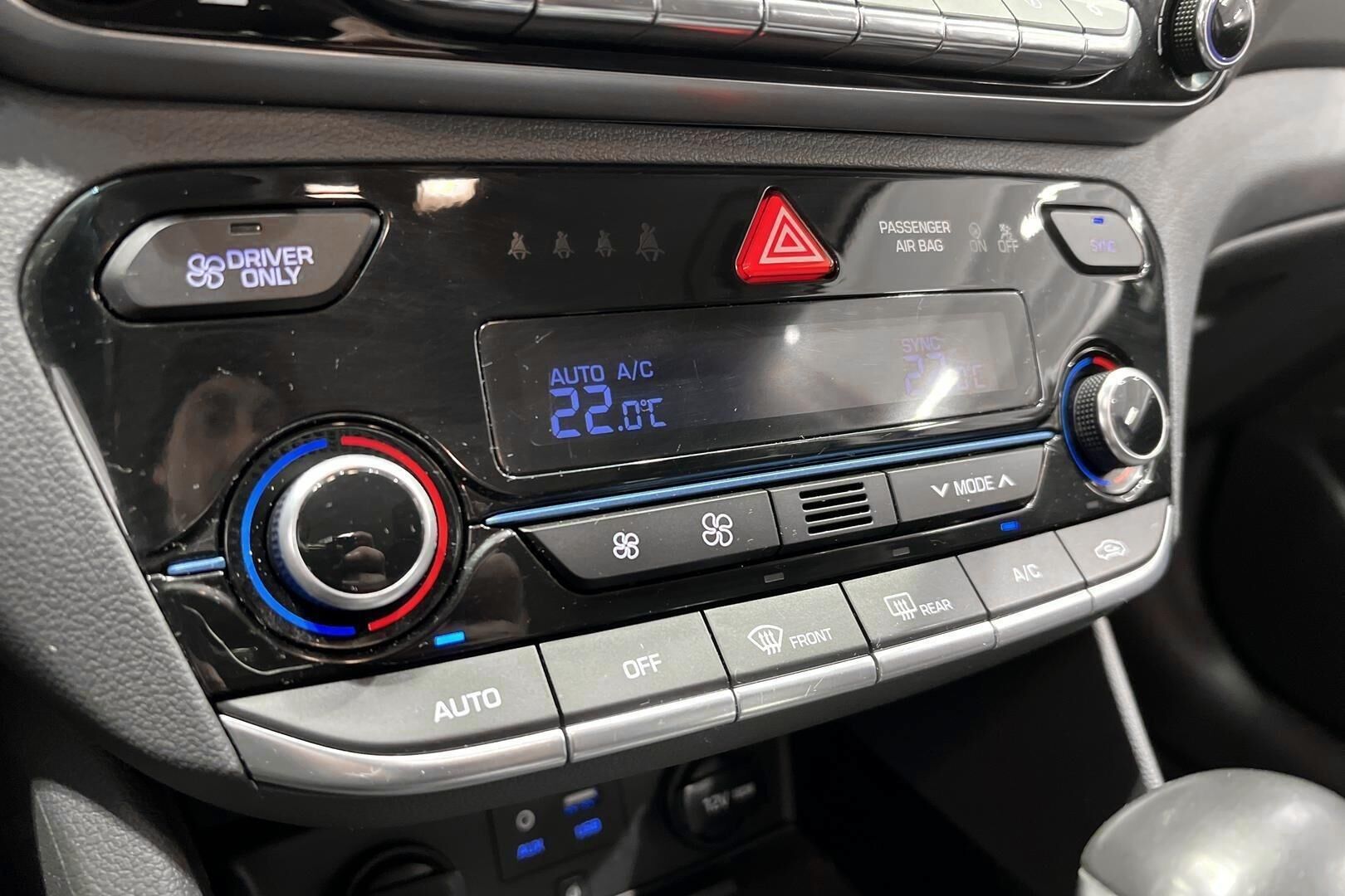 Hyundai IONIQ hybrid iso kuva 15