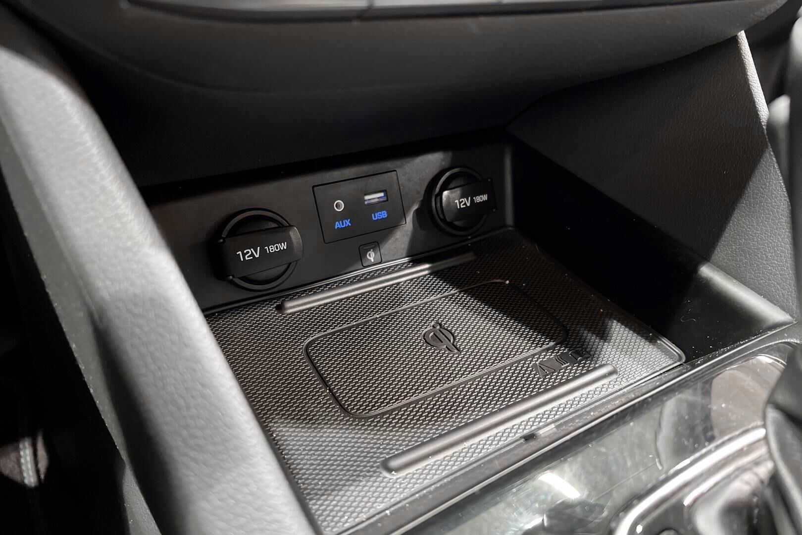 Hyundai IONIQ hybrid iso kuva 31