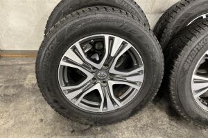 Toyota RAV4 esikatselu 14