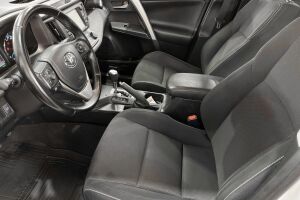 Toyota RAV4 esikatselu 9