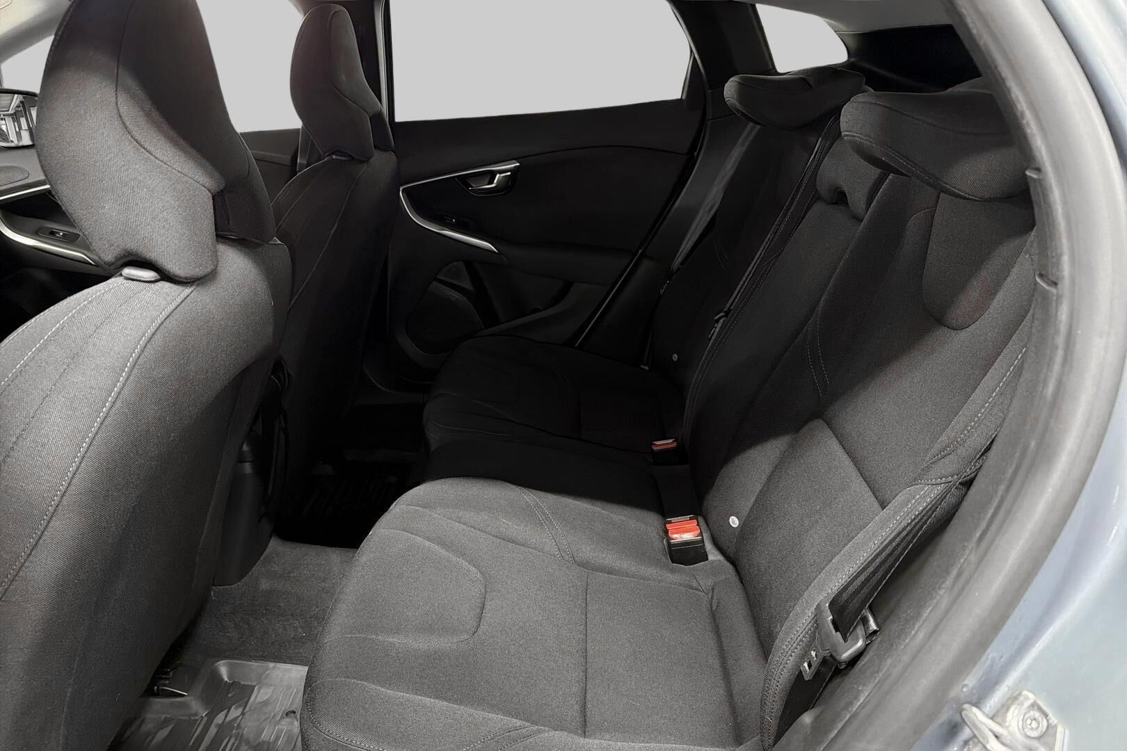Volvo V40 iso kuva 8