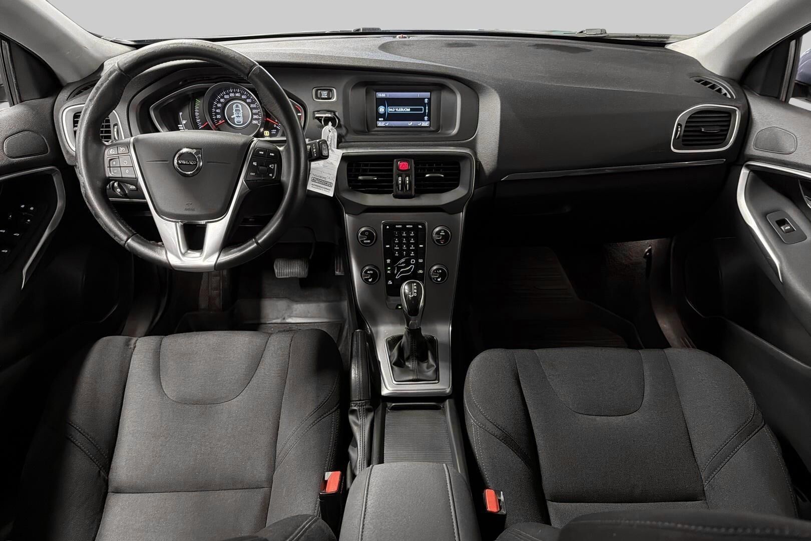 Volvo V40 iso kuva 9