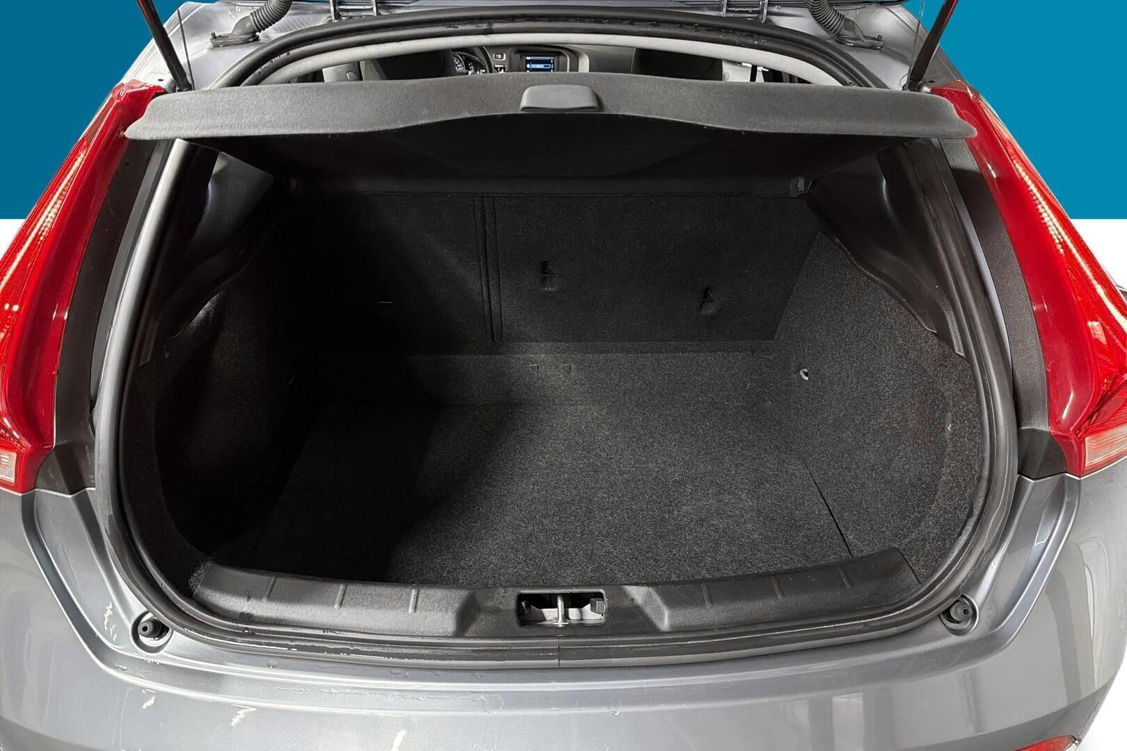 Volvo V40 iso kuva 10