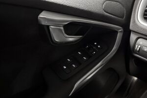 Volvo V40 esikatselu 17