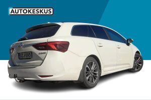 Toyota Avensis esikatselu 3