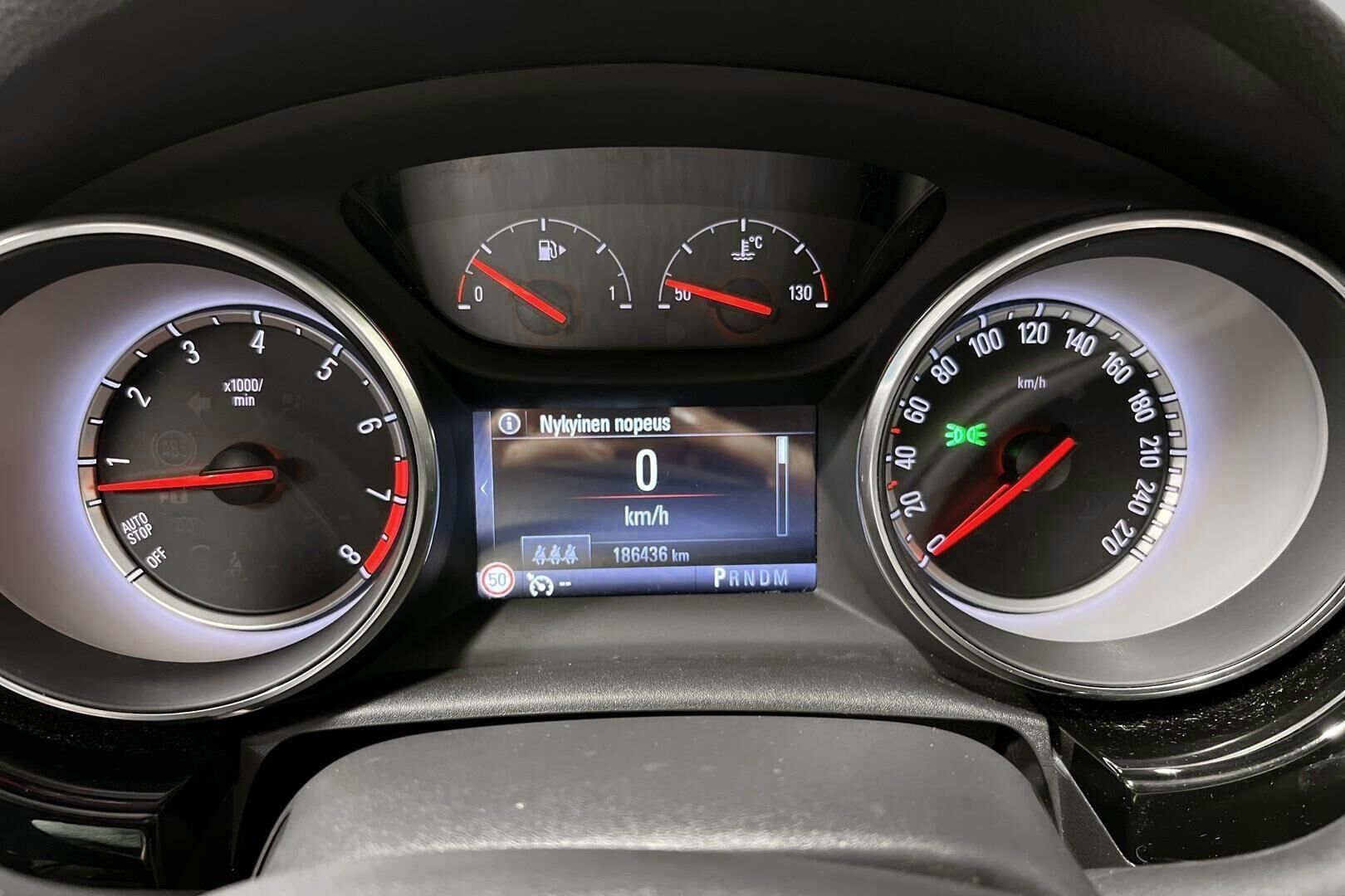 Opel Astra iso kuva 18