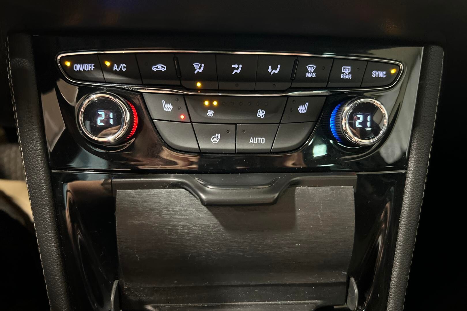 Opel Astra iso kuva 6