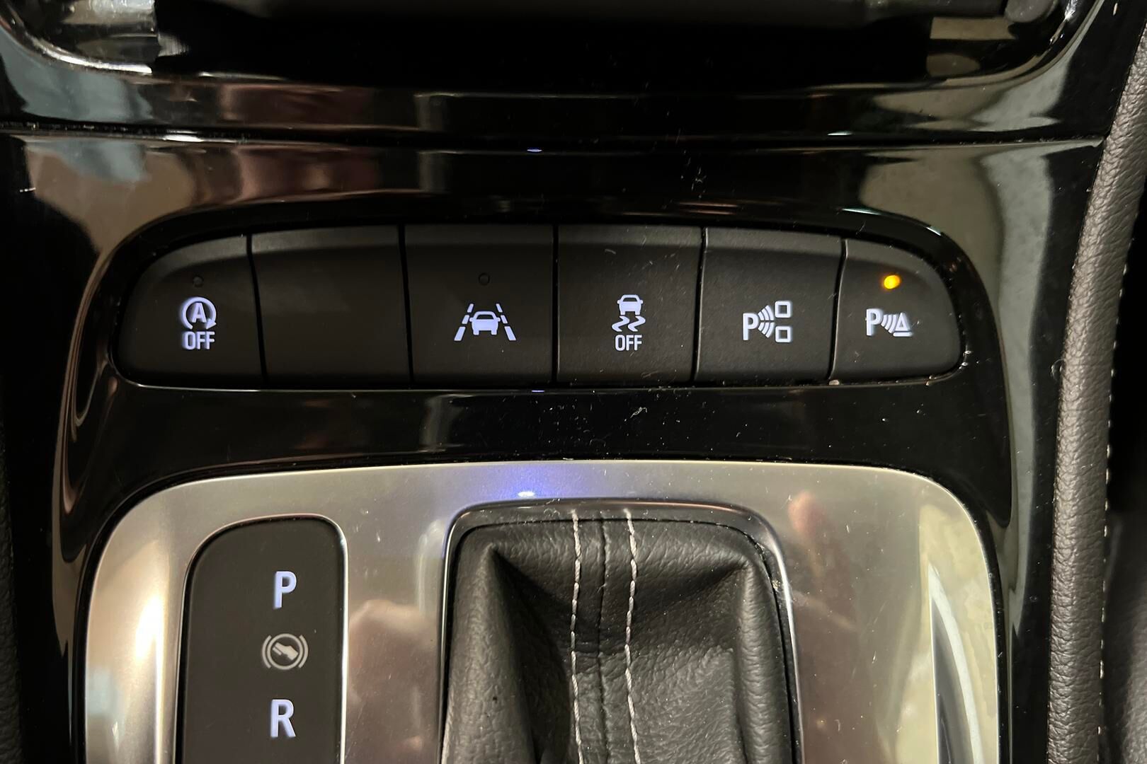 Opel Astra iso kuva 7