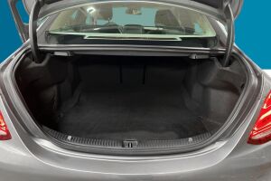Mercedes-Benz C esikatselu 12