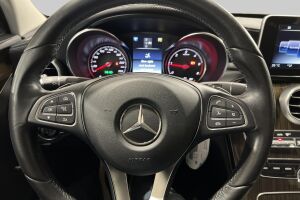 Mercedes-Benz C esikatselu 17