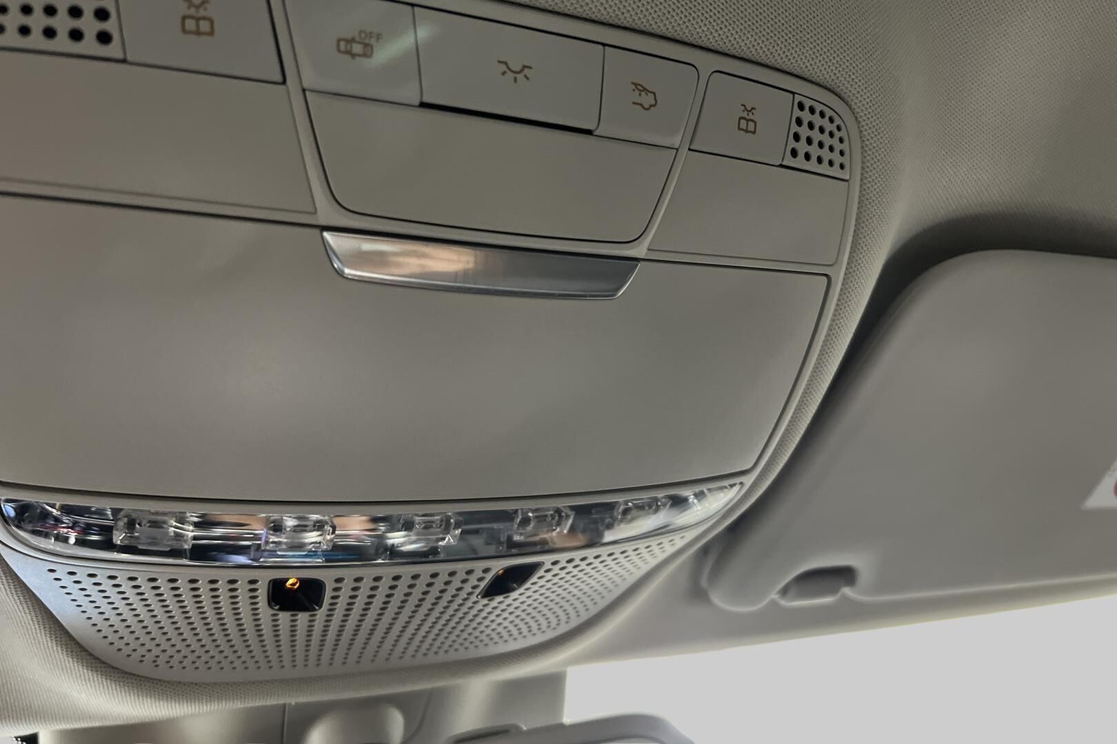 Mercedes-Benz C iso kuva 19