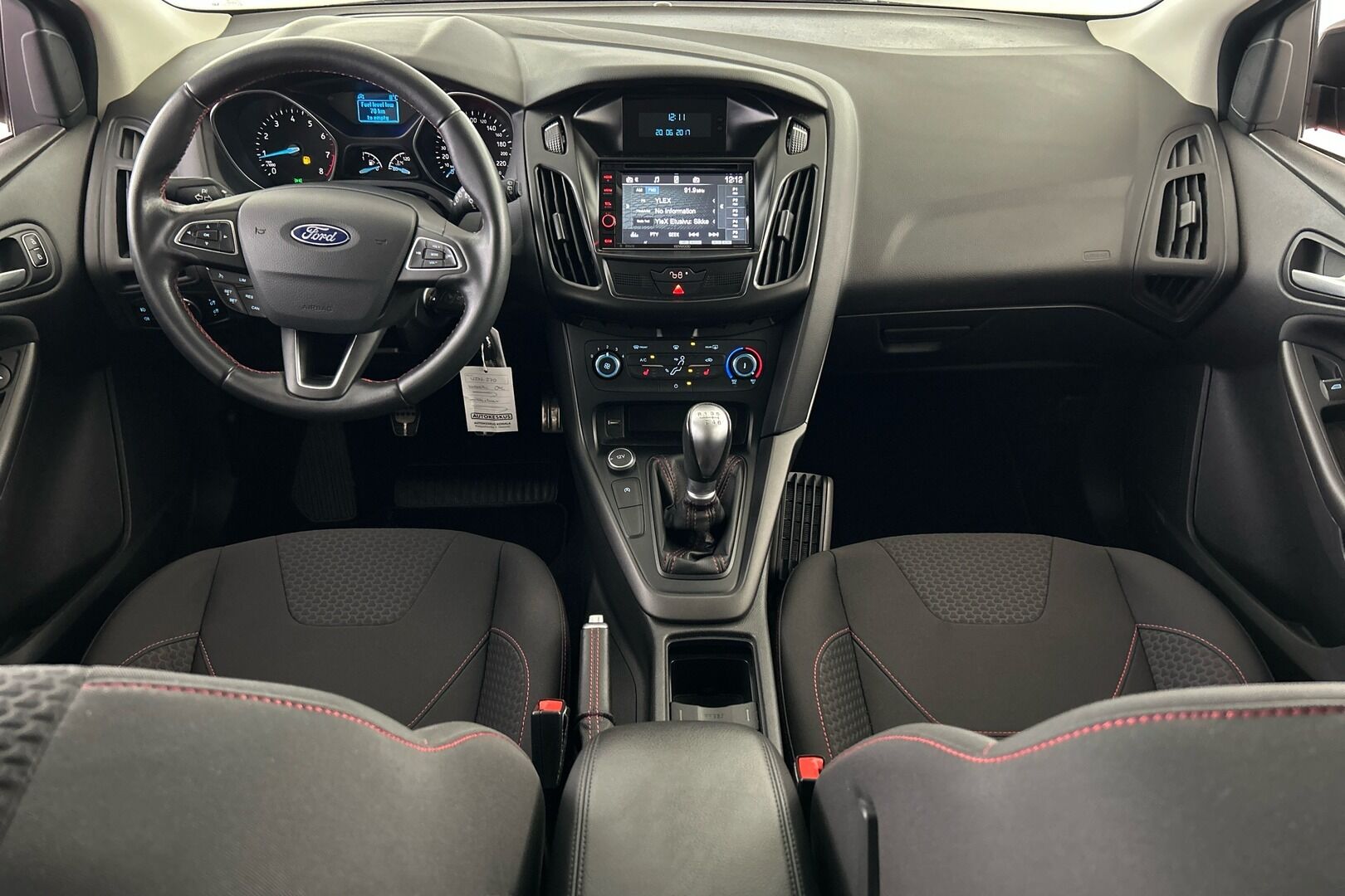 Ford Focus iso kuva 10