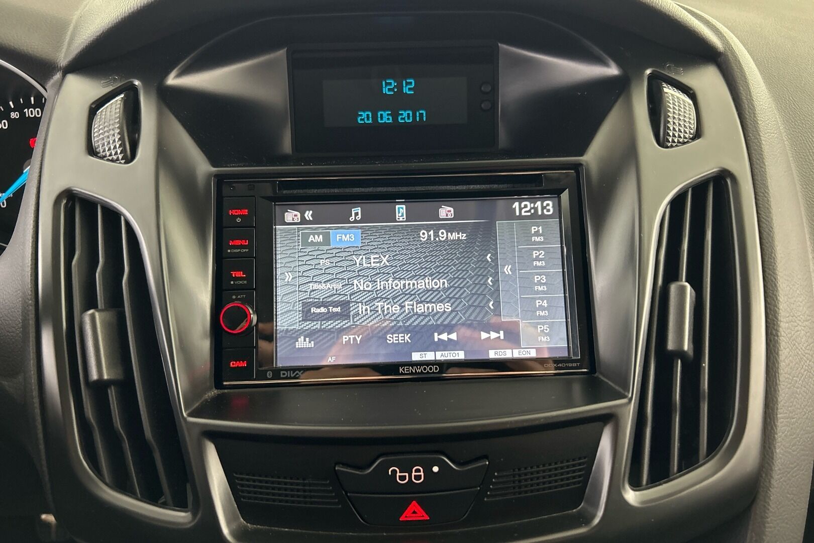 Ford Focus iso kuva 25