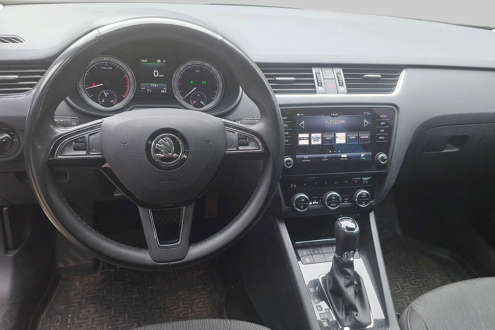 Skoda Octavia iso kuva 3