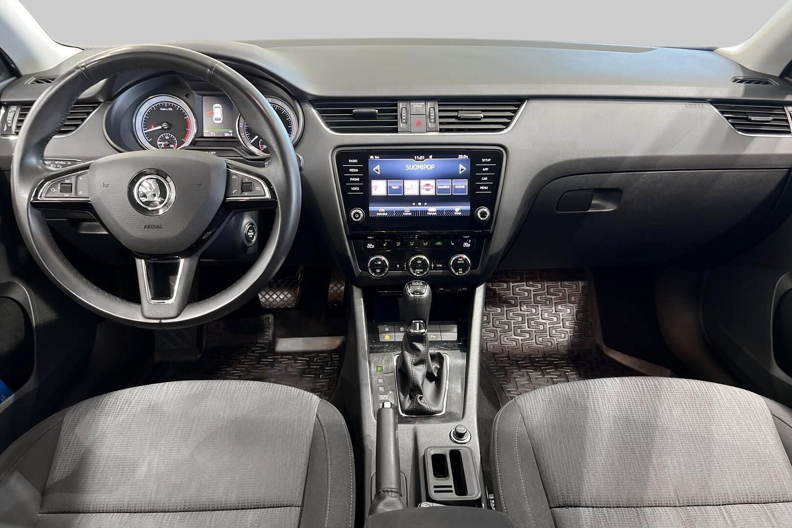 Skoda Octavia iso kuva 10