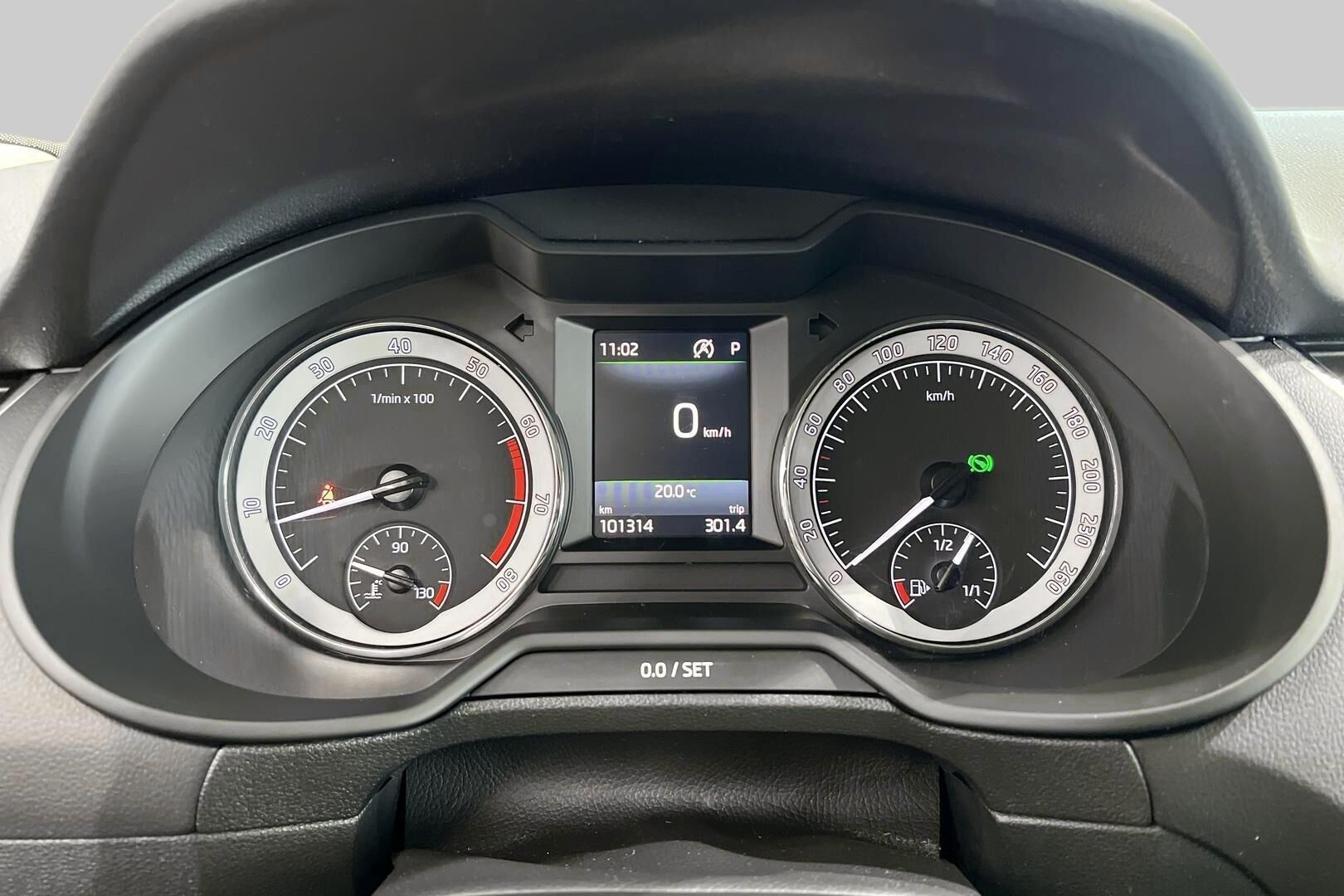 Skoda Octavia iso kuva 13